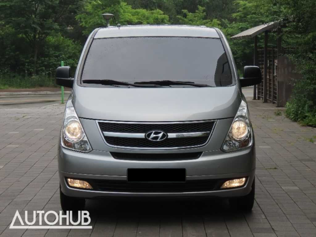 Hyundai Starex — photo 01