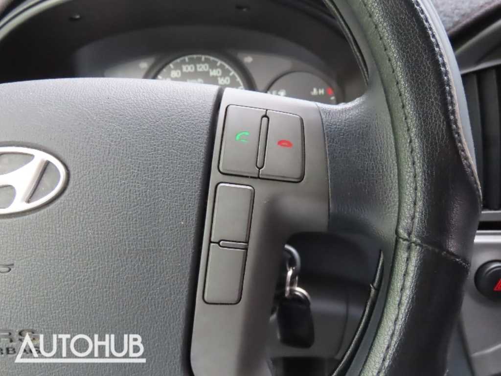 Hyundai Starex — photo 12