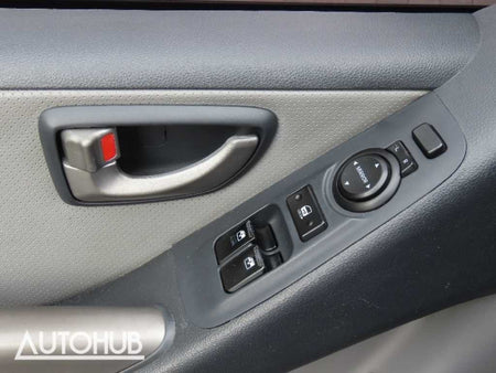 Hyundai Starex — photo 13