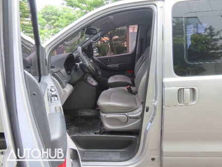 Hyundai Starex — photo 14