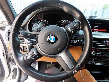 BMW X6 — photo 08