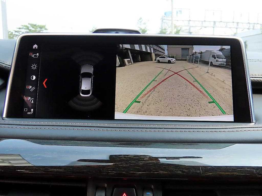 BMW X6 — photo 13