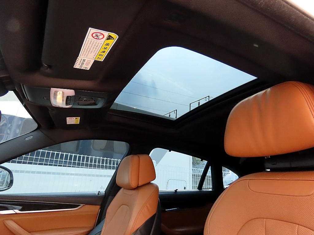 BMW X6 — photo 16