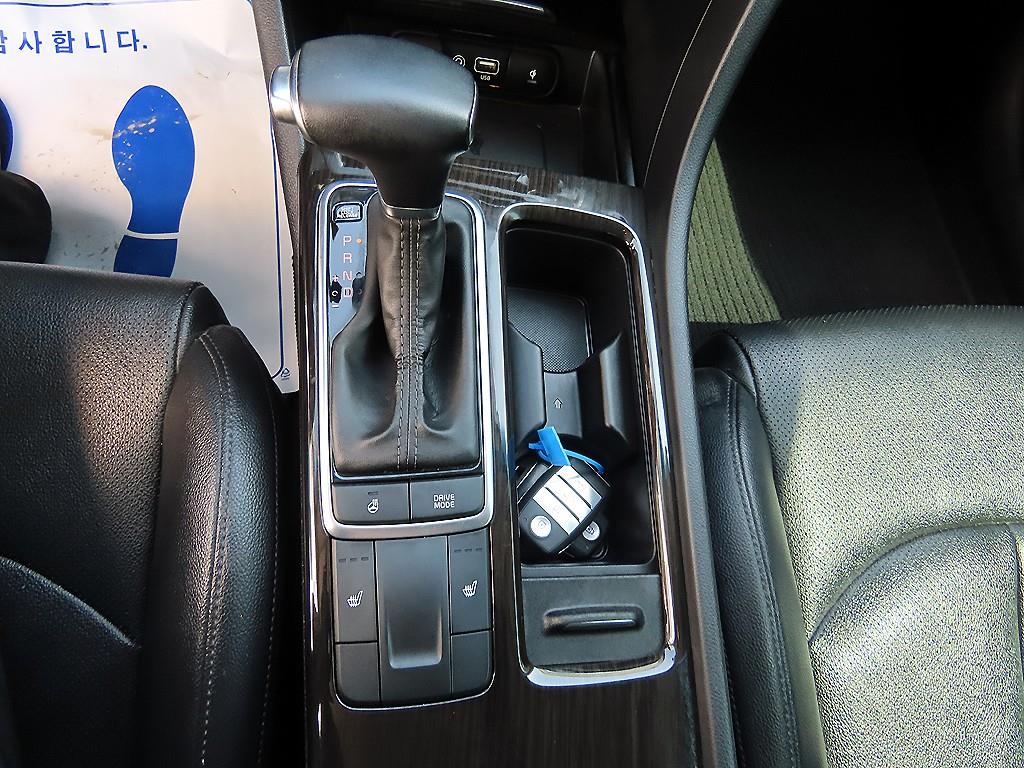 Kia K5 — photo 10