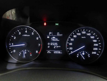 Hyundai Avante — photo 09