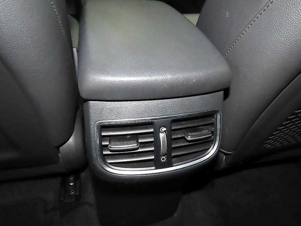 Hyundai Avante — photo 16