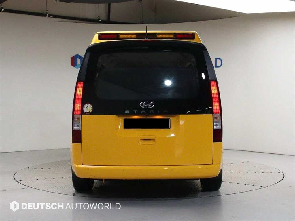 Hyundai Staria — photo 04