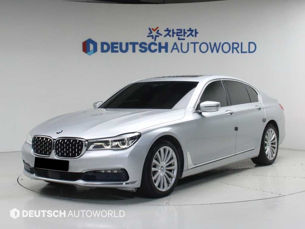 BMW 7-Series — photo 01