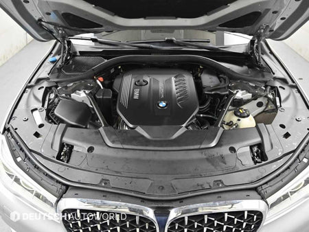 BMW 7-Series — photo 06