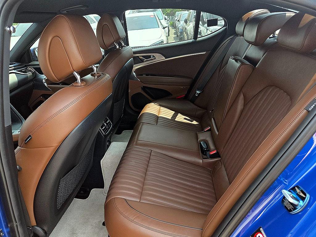 Genesis G70 — photo 07
