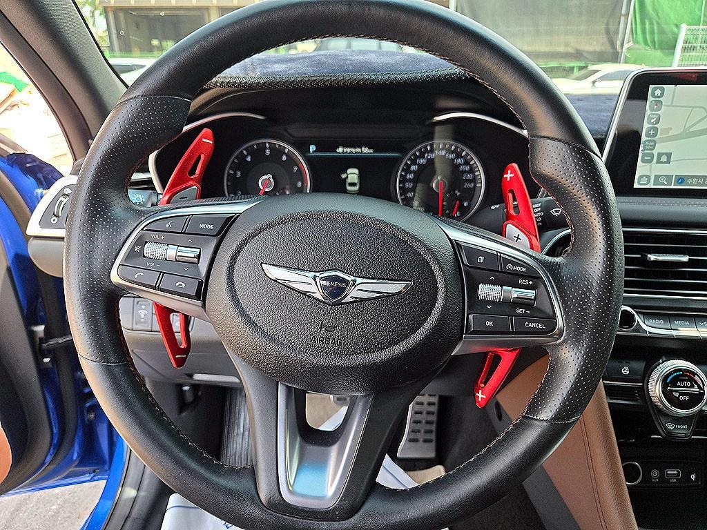 Genesis G70 — photo 08