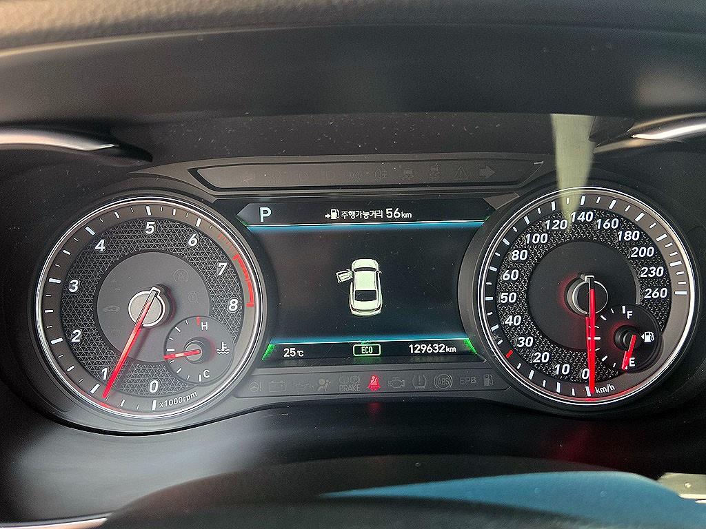 Genesis G70 — photo 09