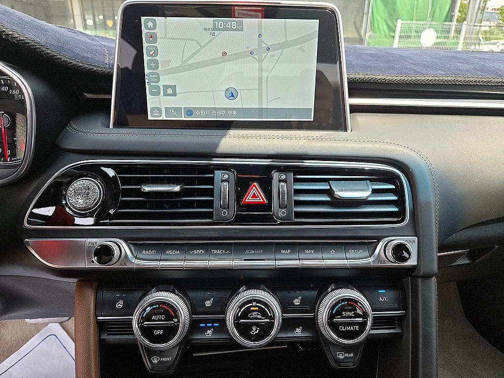 Genesis G70 — photo 10