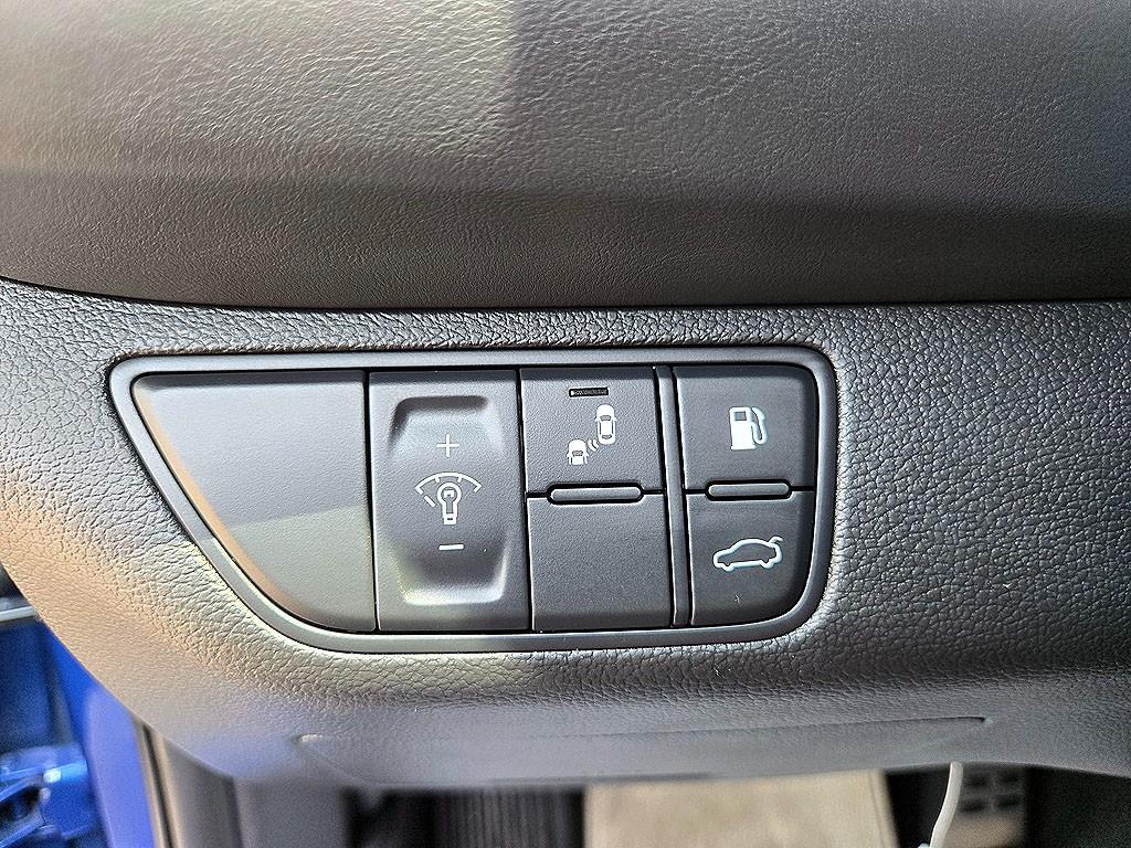 Genesis G70 — photo 15