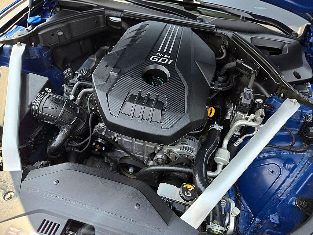 Genesis G70 — photo 20