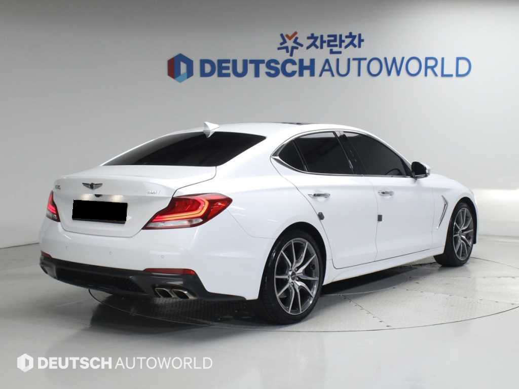 Genesis G70 — photo 02