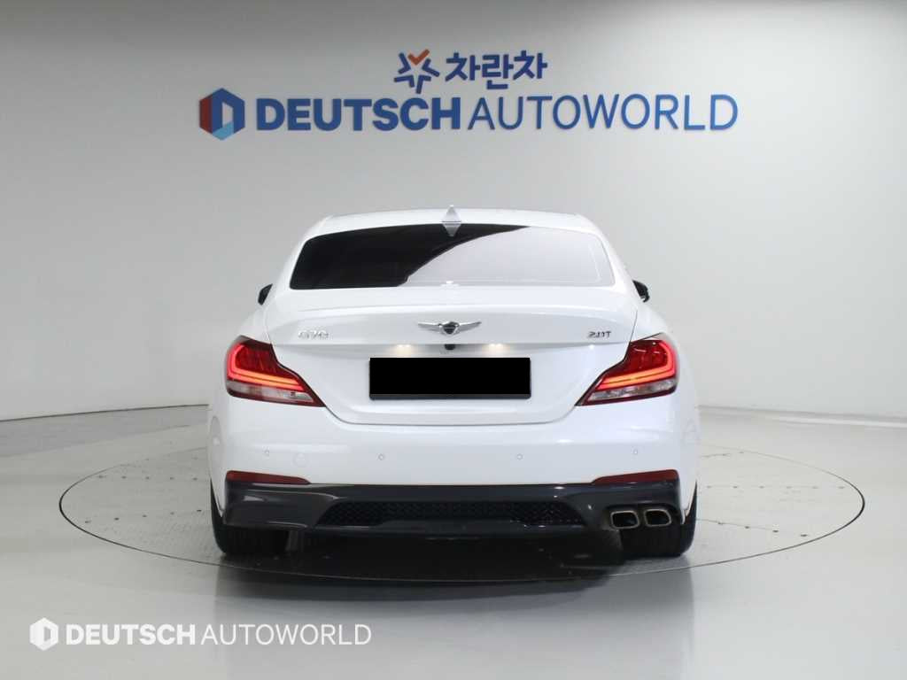 Genesis G70 — photo 04