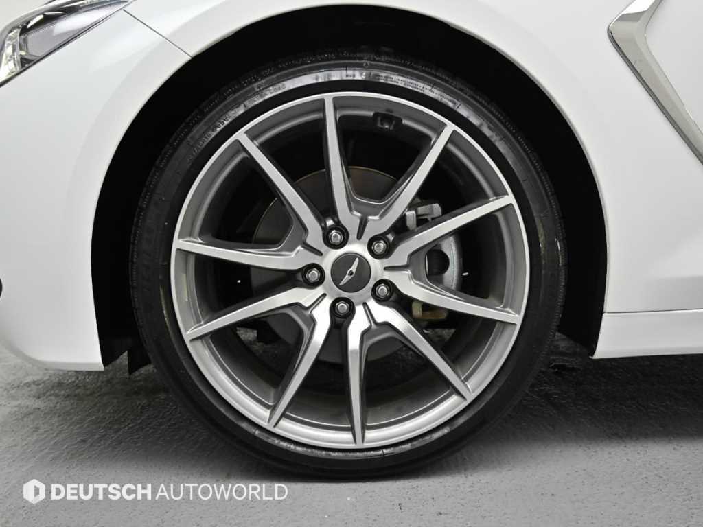 Genesis G70 — photo 05