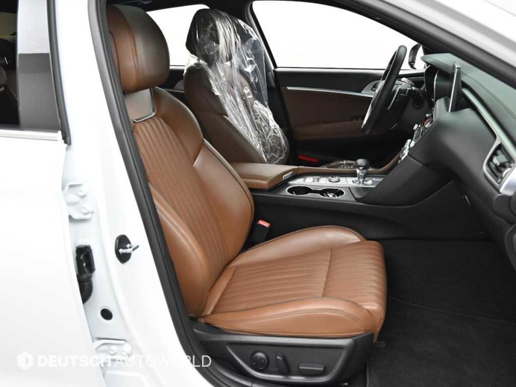 Genesis G70 — photo 10