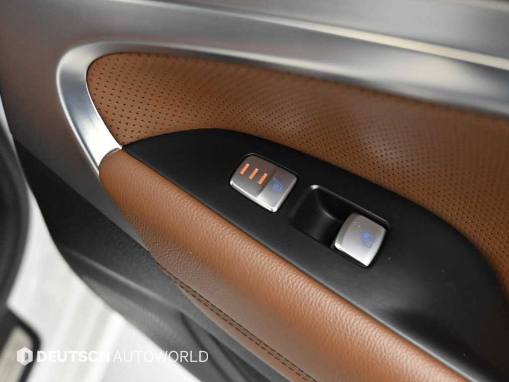Genesis G70 — photo 16