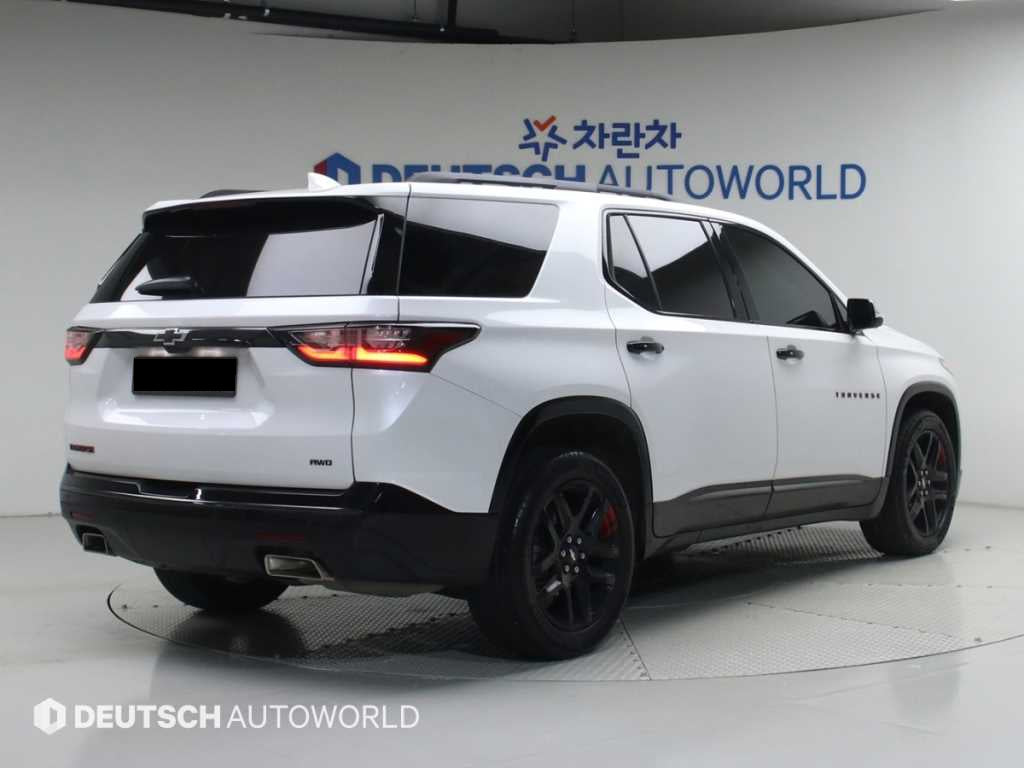 CHEVROLET Traverse — photo 02