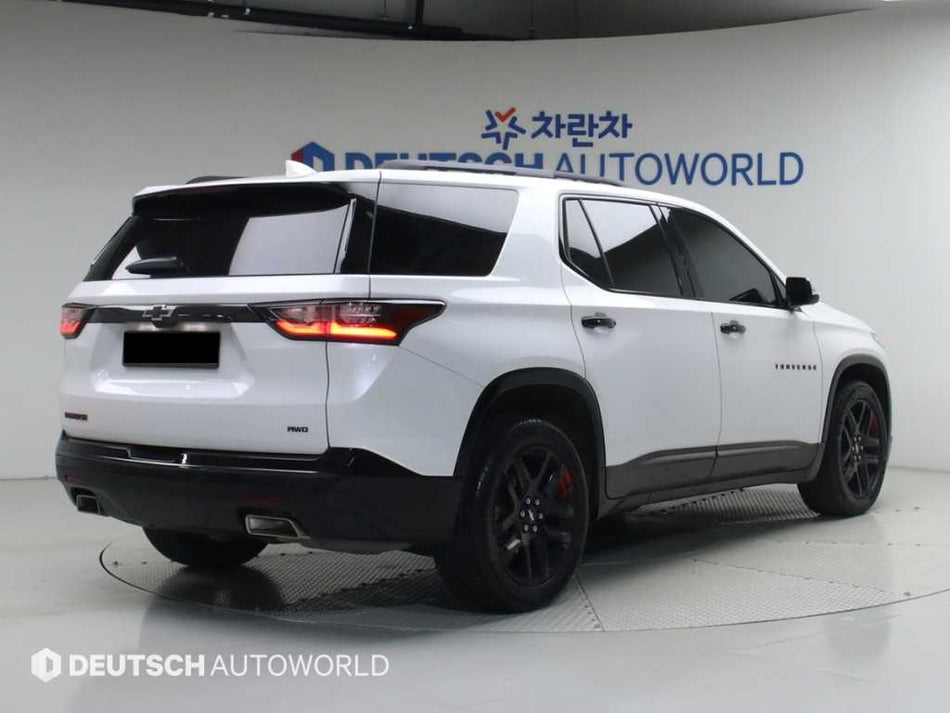 CHEVROLET Traverse — photo 02