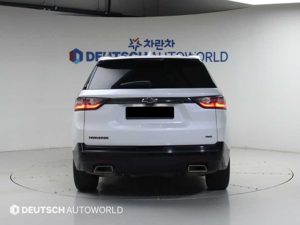 CHEVROLET Traverse — photo 04