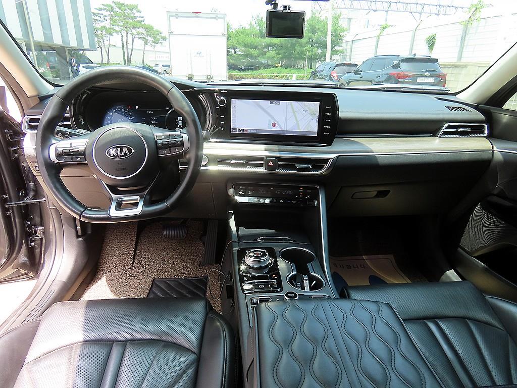 Kia K5 — photo 07