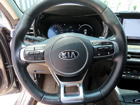 Kia K5 — photo 08