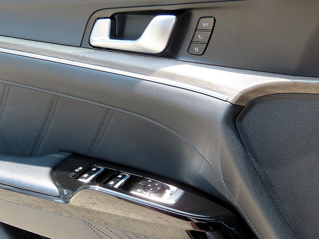 Kia K5 — photo 12