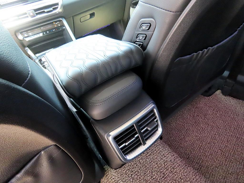 Kia K5 — photo 17