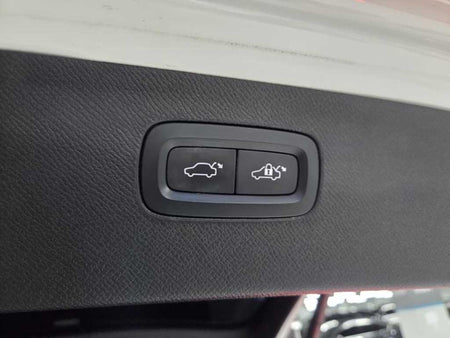Volvo XC90 — photo 07