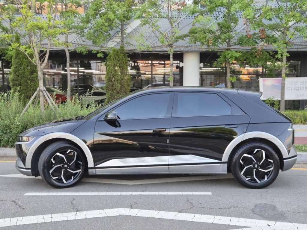 Hyundai Ioniq5 — photo 01