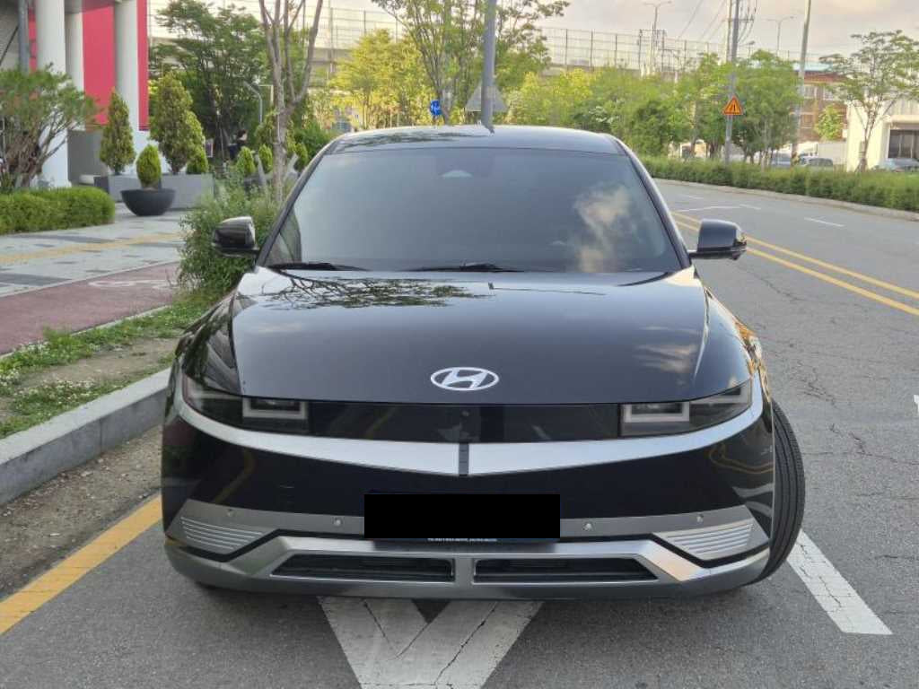 Hyundai Ioniq5 — photo 03