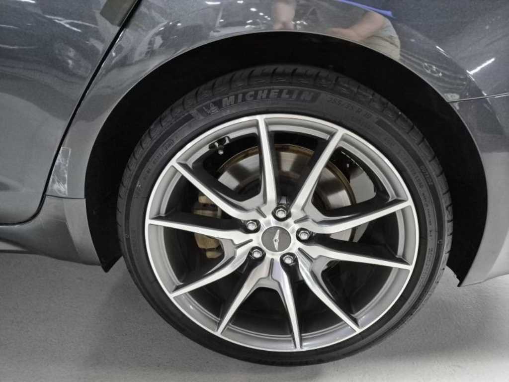 Genesis G70 — photo 05
