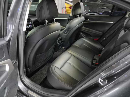 Genesis G70 — photo 09