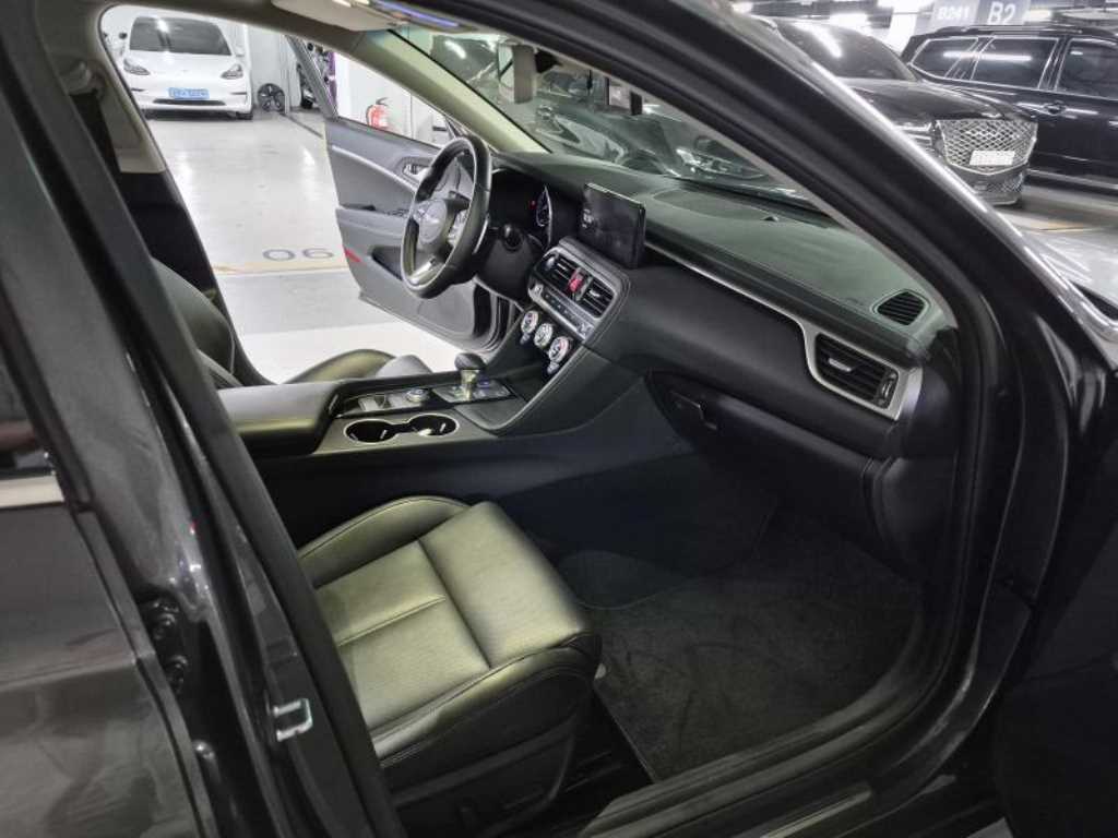 Genesis G70 — photo 10