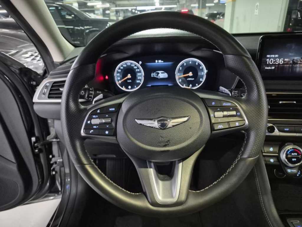 Genesis G70 — photo 12