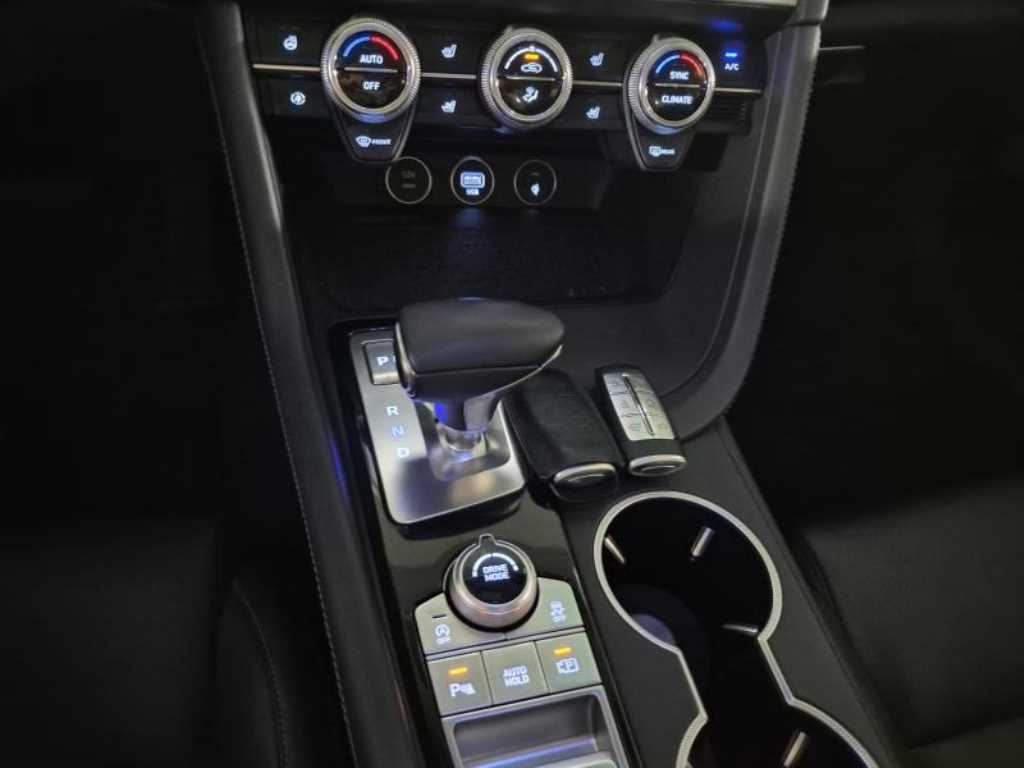 Genesis G70 — photo 19