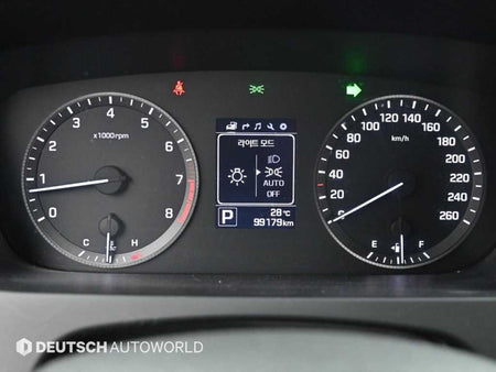 Hyundai Sonata — photo 08