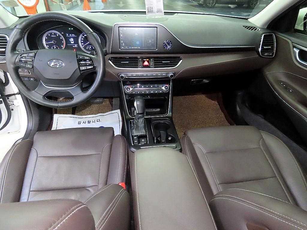 Hyundai Grandeur — photo 10