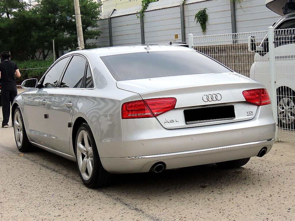 Audi A8 — photo 03