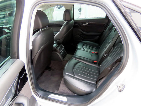 Audi A8 — photo 06