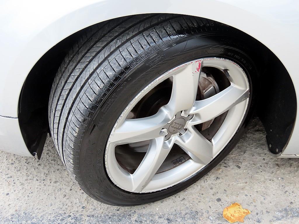 Audi A8 — photo 20