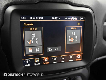 Jeep Renegade — photo 17
