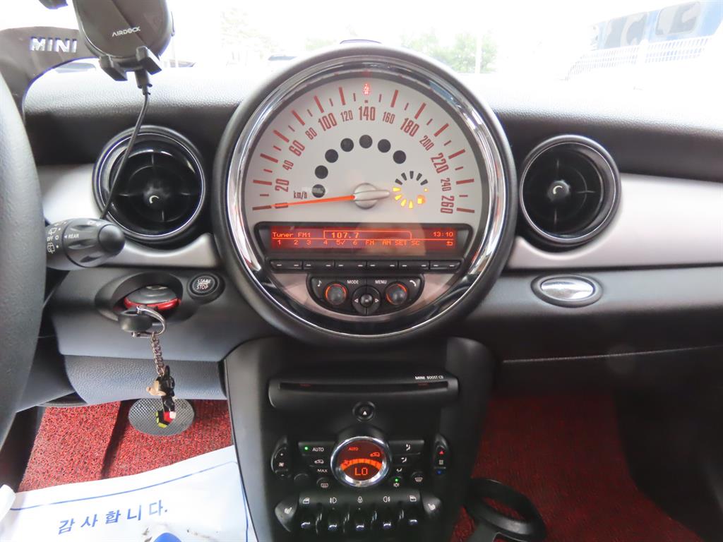 Mini Cooper — photo 10