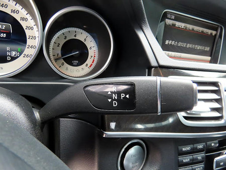 Mercedes-Benz E-Class — photo 10