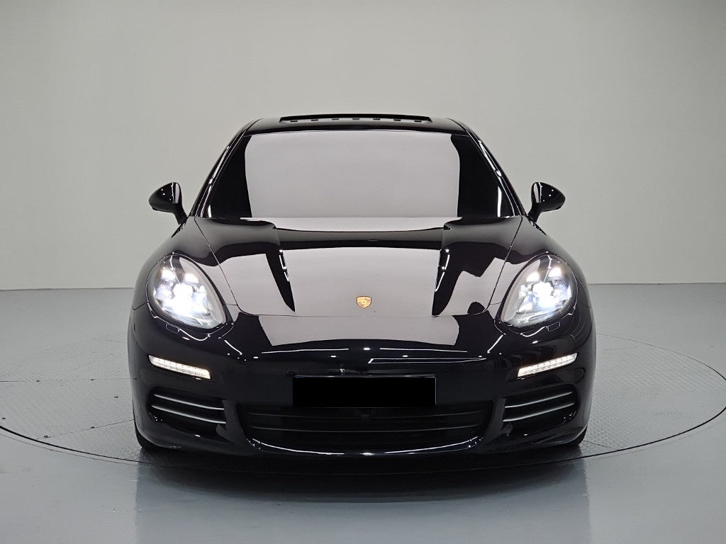 Porsche Panamera — photo 02