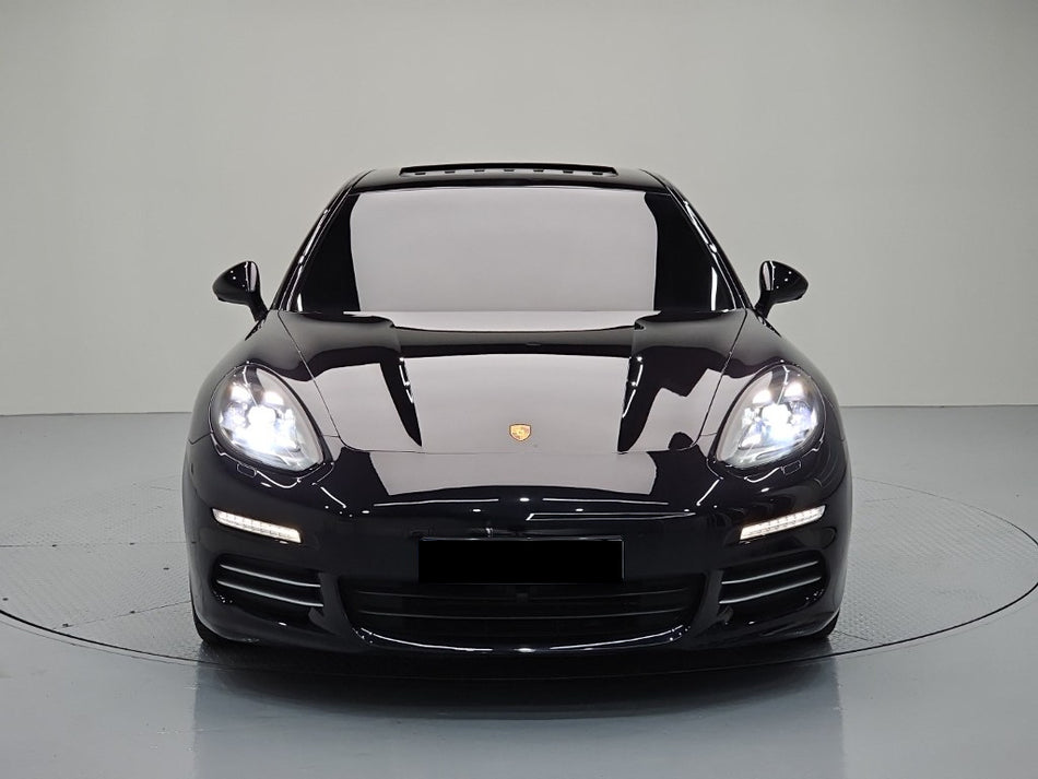 Porsche Panamera — photo 02