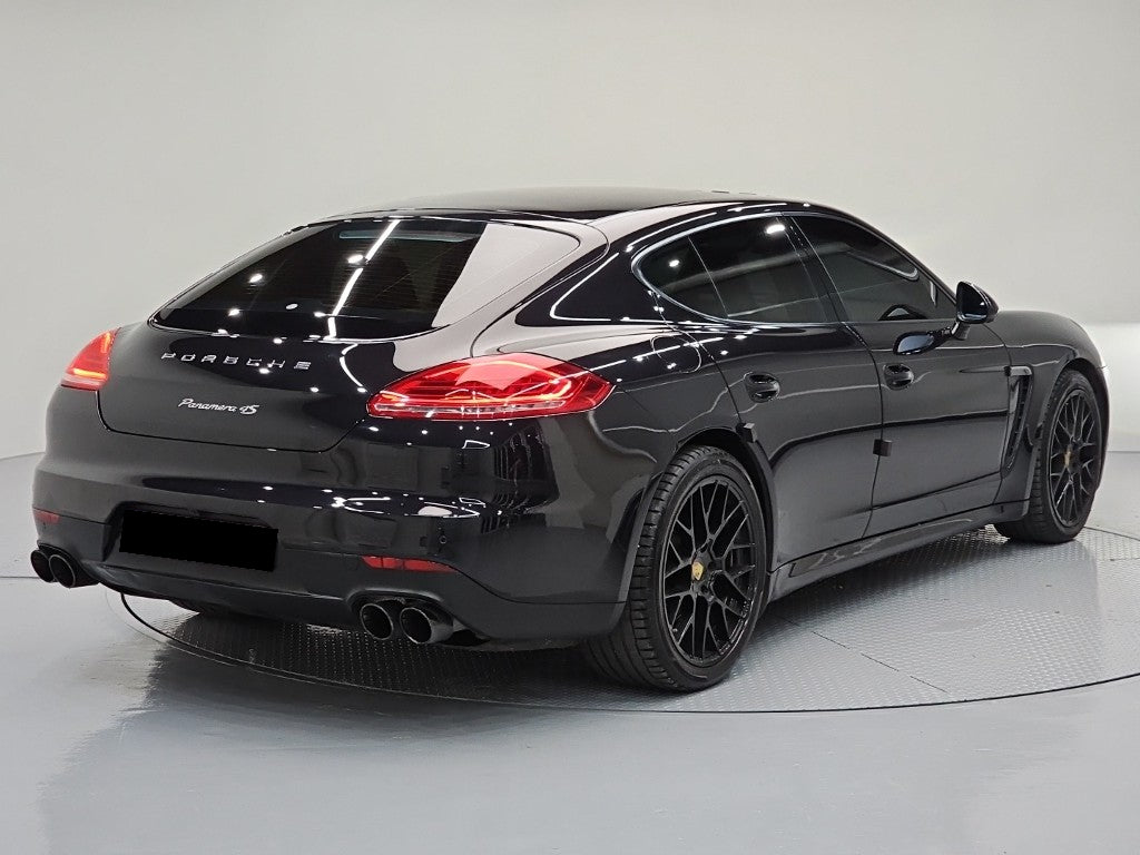 Porsche Panamera — photo 04